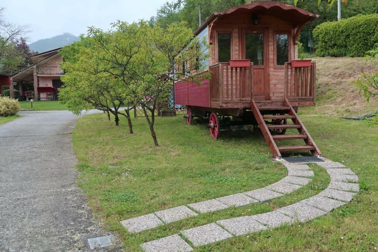 I Tre Abeti - Holiday House ヴェッツァーノ・リーグレ エクステリア 写真