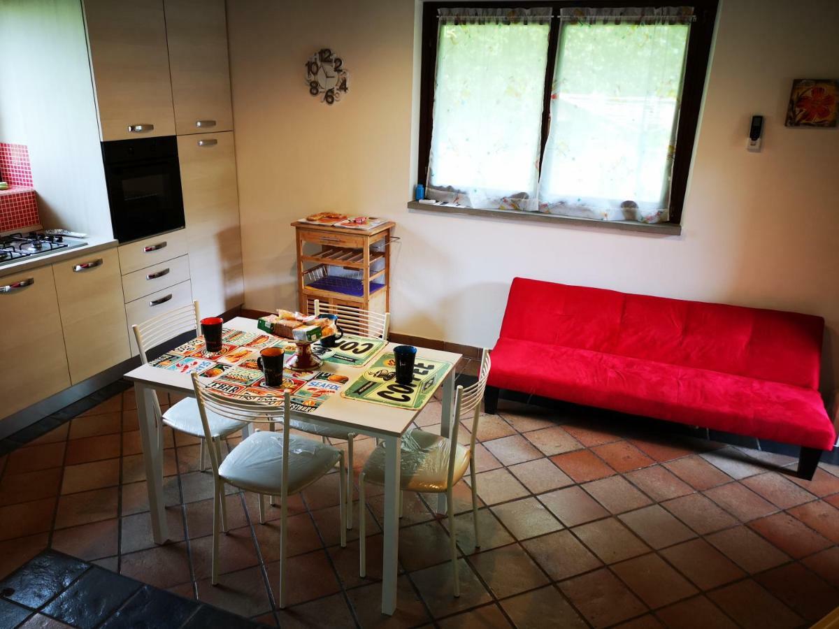 I Tre Abeti - Holiday House ヴェッツァーノ・リーグレ エクステリア 写真